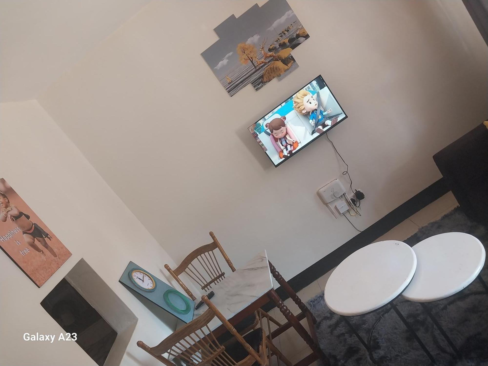 Hawls Apartment Кісуму Номер фото